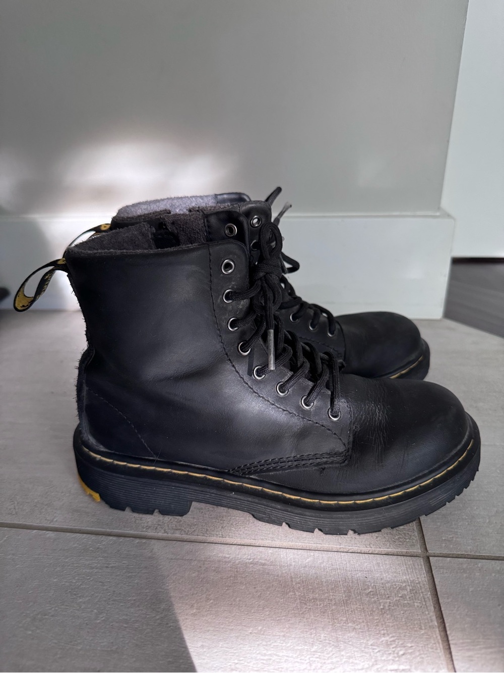 Kids Wintergrip leather DrMartens boots - side zip with laces for style